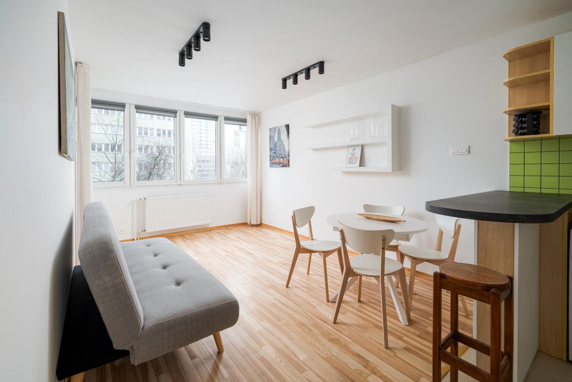 Metro Swietokrzyska Apartament Warszawa