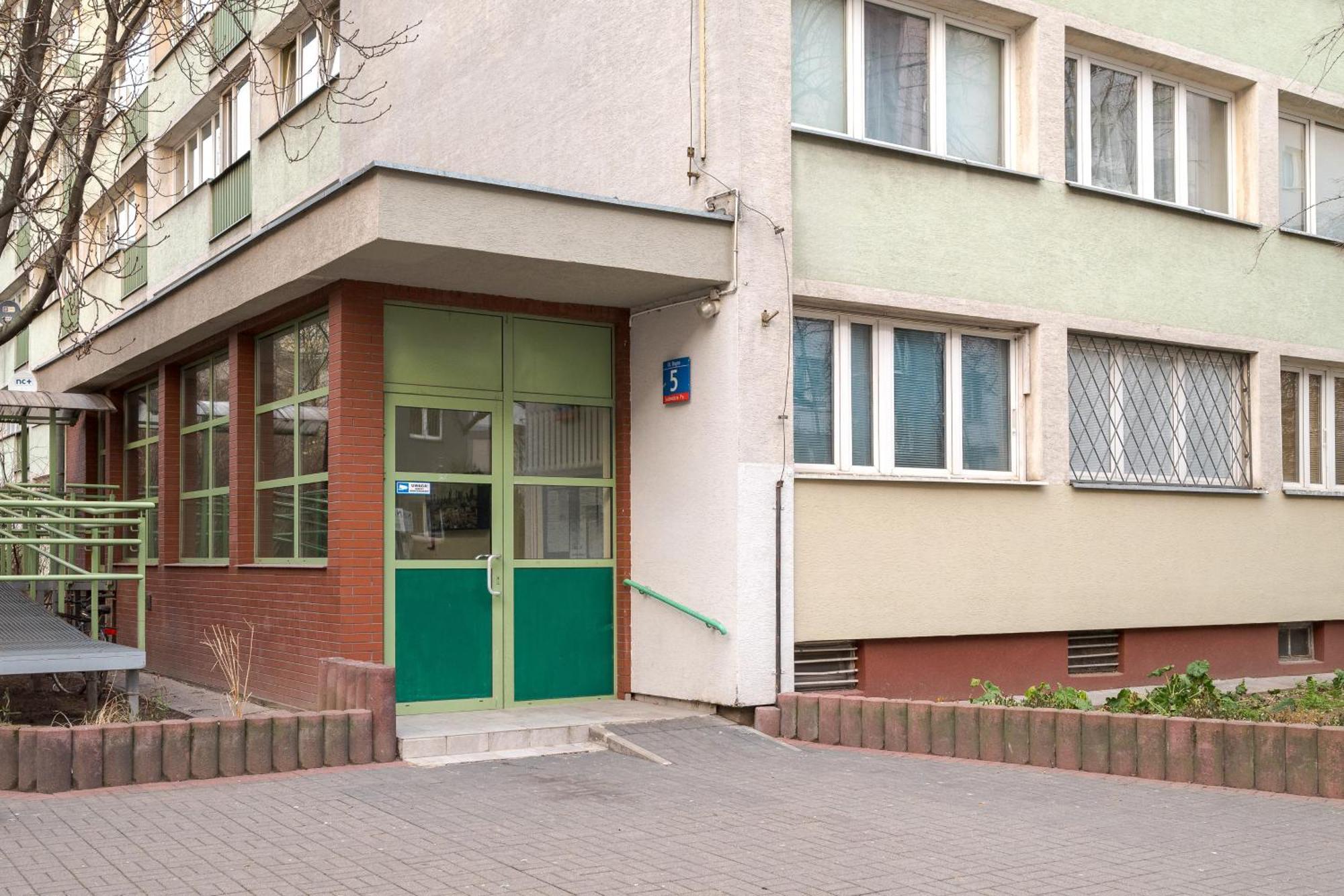Metro Swietokrzyska Apartament Warszawa